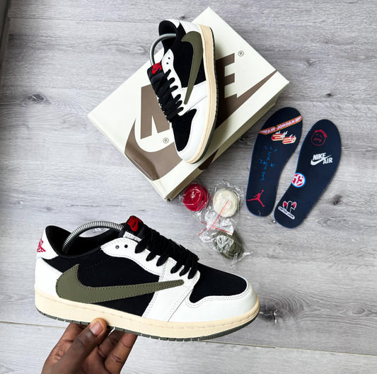 Travis Scott x Air Jordan 1 Low OG - Reverse Mocha
