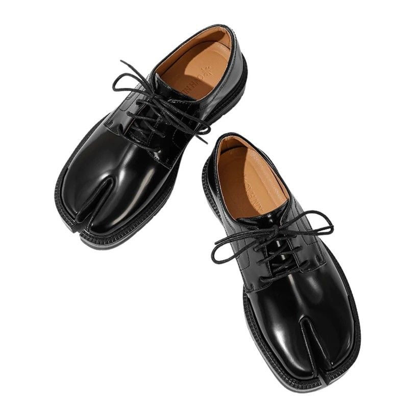 MAO Split-Toe Tabi Shoes