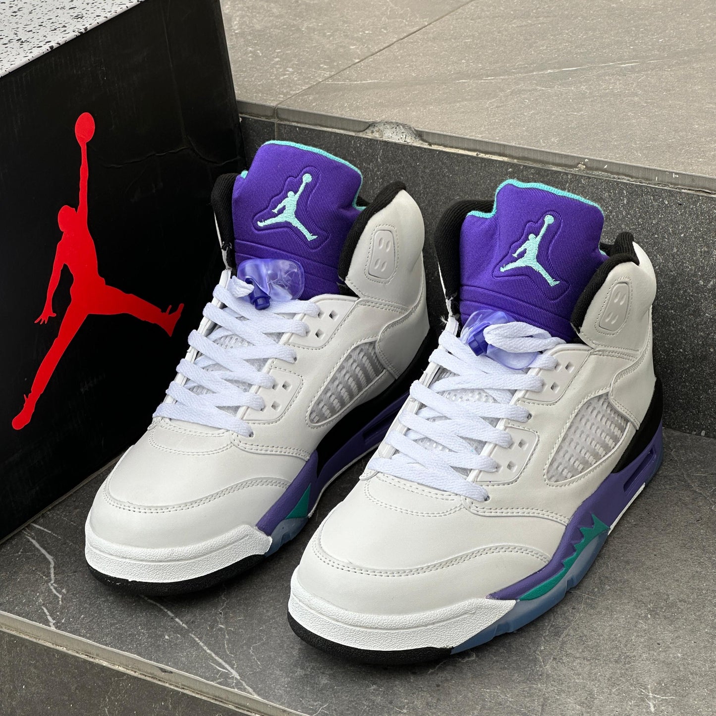 Nike Air Jordan 5 Retrop - Grape