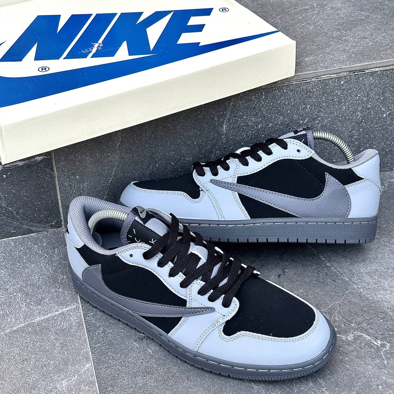 Nike Air Jordan 1 Low OG “Shadow”